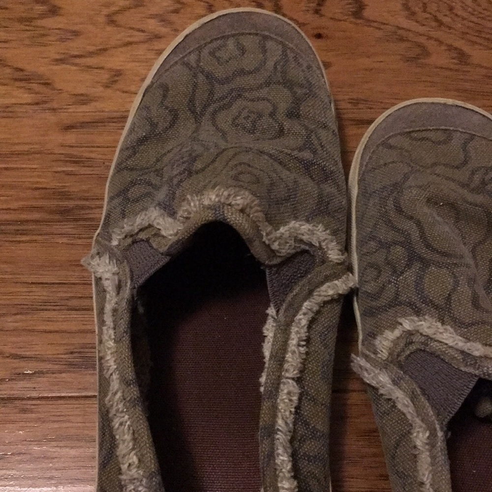 Gap canvas abstract floral flats - Picture 6 of 9